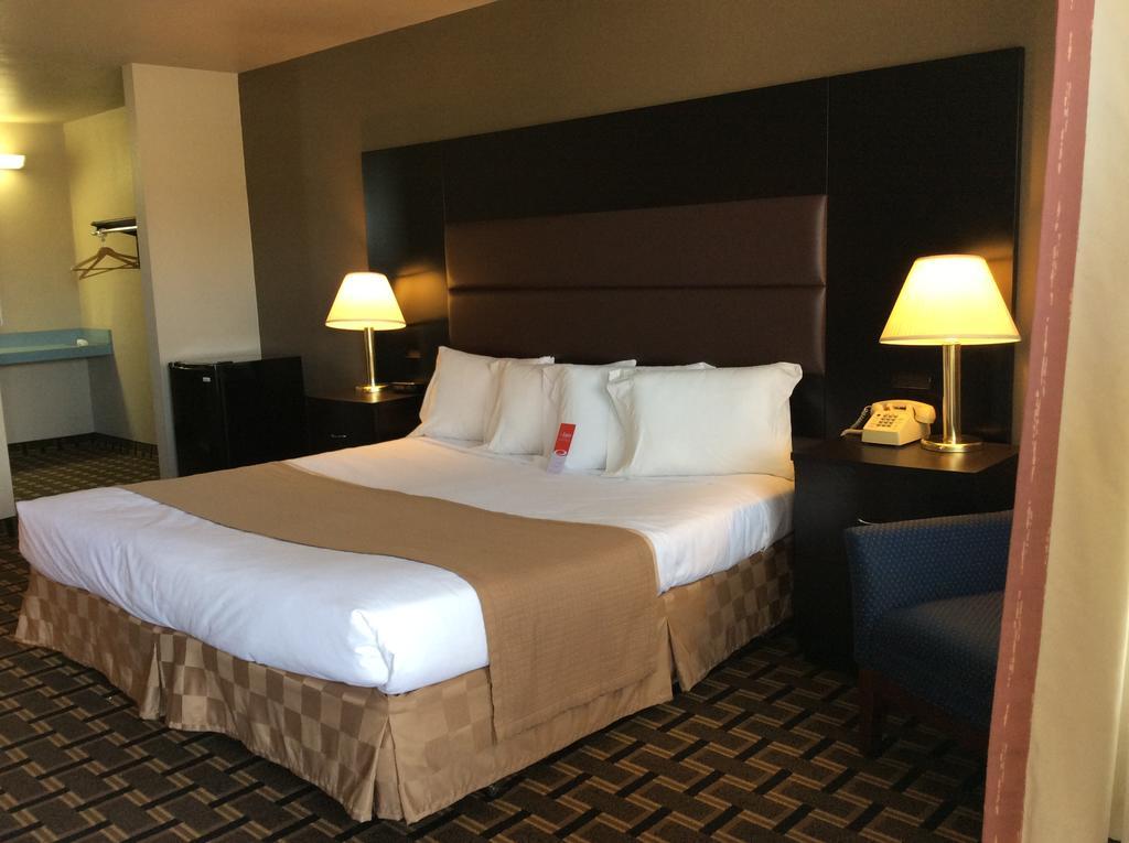 Econo Lodge Бийвър Екстериор снимка