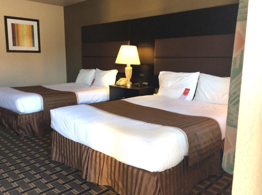 Econo Lodge Бийвър Екстериор снимка