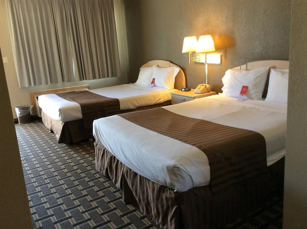 Econo Lodge Бийвър Екстериор снимка