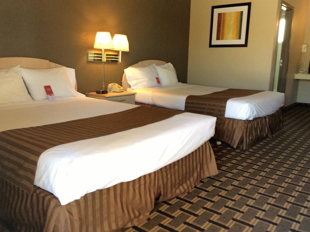 Econo Lodge Бийвър Екстериор снимка