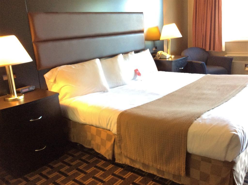 Econo Lodge Бийвър Екстериор снимка
