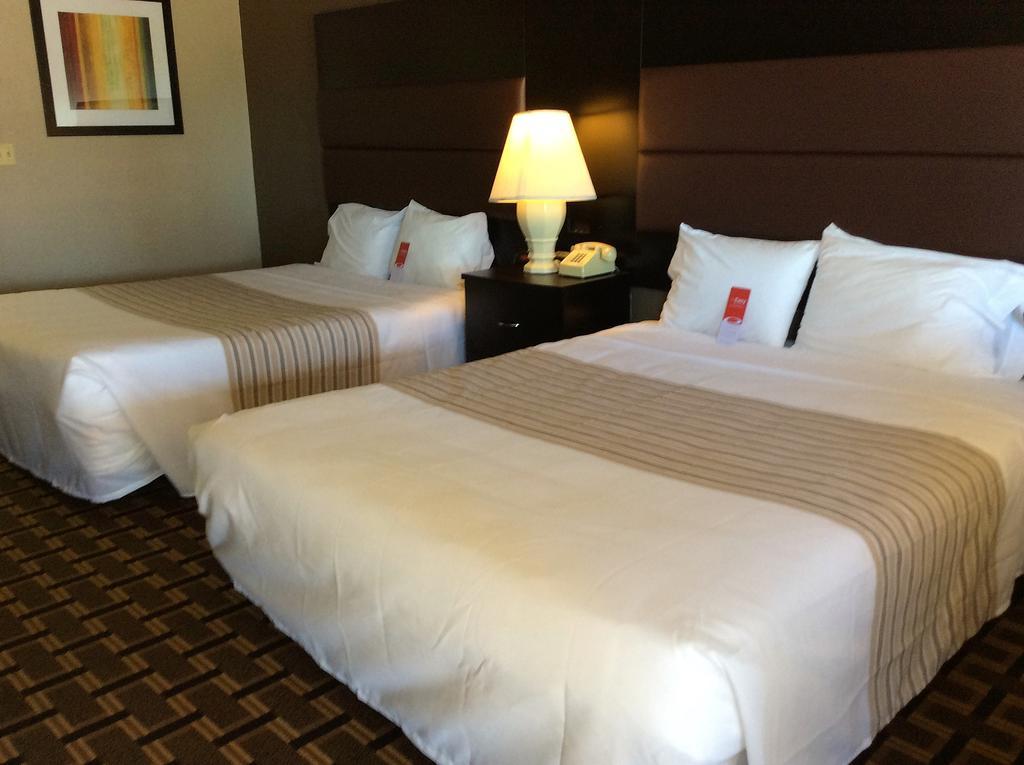 Econo Lodge Бийвър Екстериор снимка