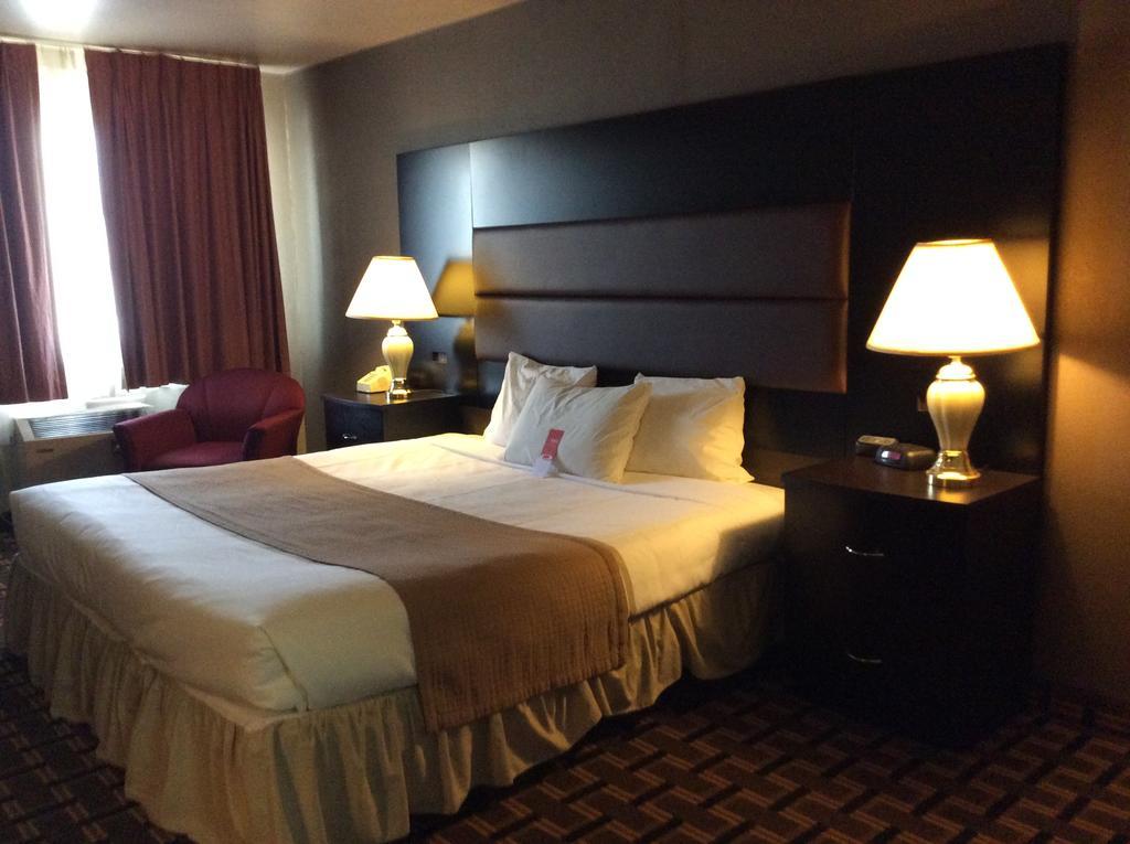 Econo Lodge Бийвър Екстериор снимка