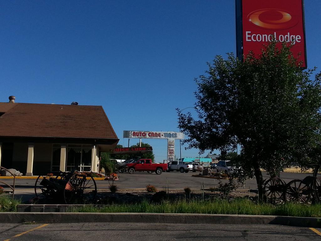 Econo Lodge Бийвър Екстериор снимка