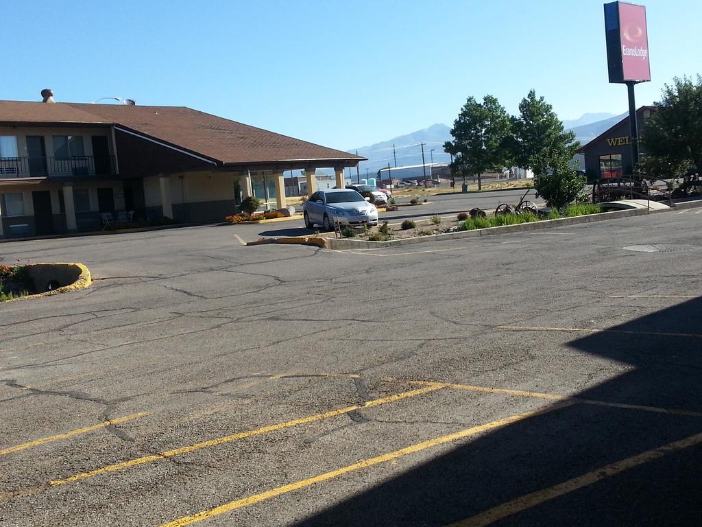 Econo Lodge Бийвър Екстериор снимка