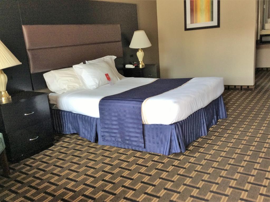 Econo Lodge Бийвър Екстериор снимка