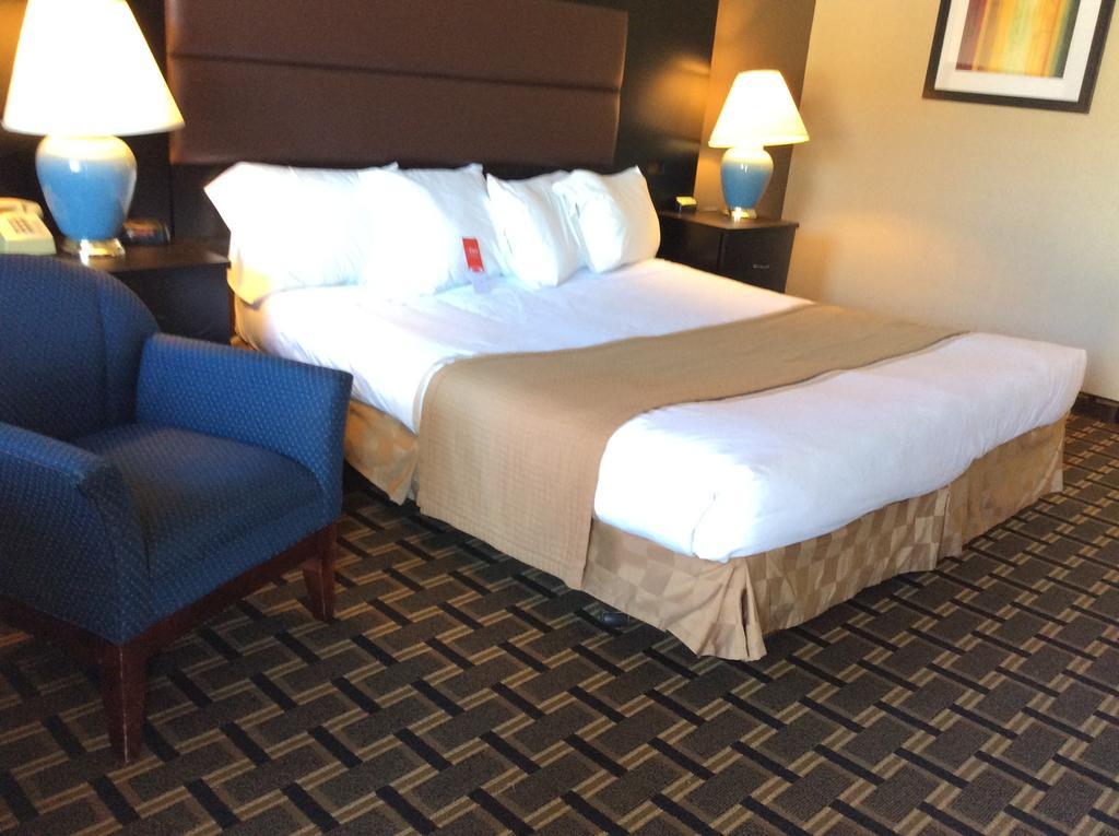 Econo Lodge Бийвър Екстериор снимка