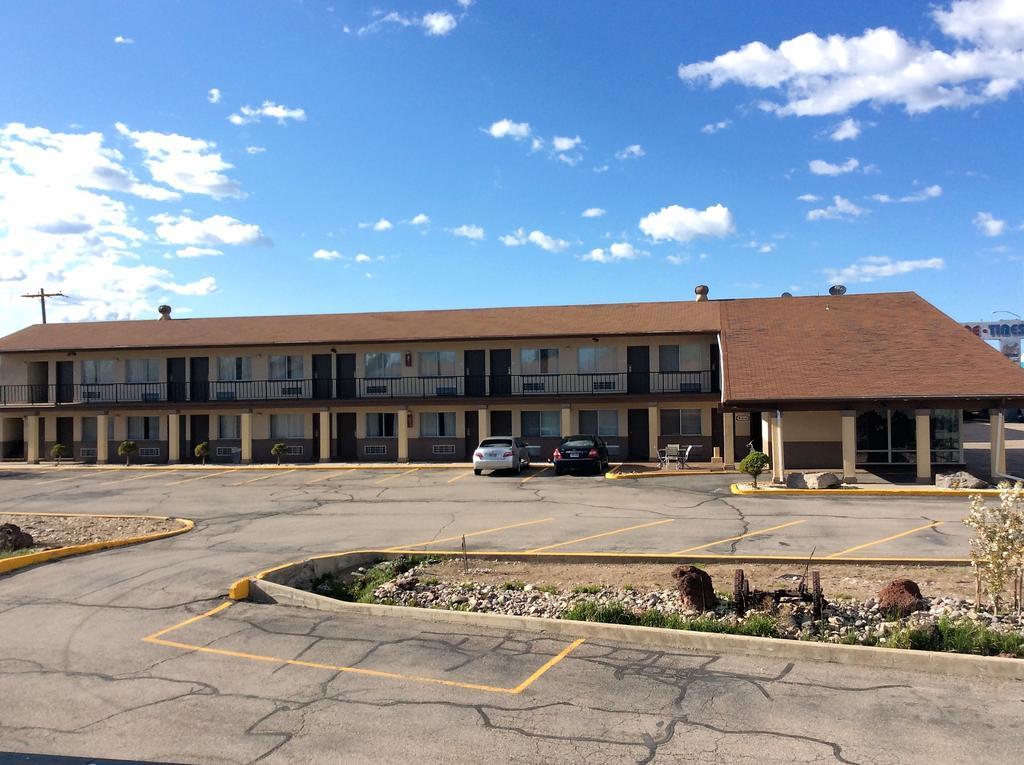 Econo Lodge Бийвър Екстериор снимка